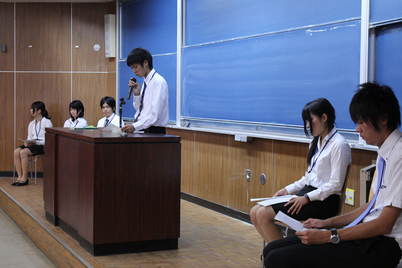 110922edu02.jpg