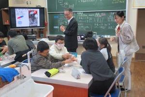 【理学部】「目指せ未来科学者」事業を実施しました