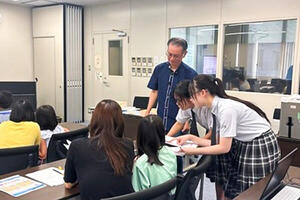 【理学部】小山教授の「育て理数好き小学女子！」6月号を実施しました