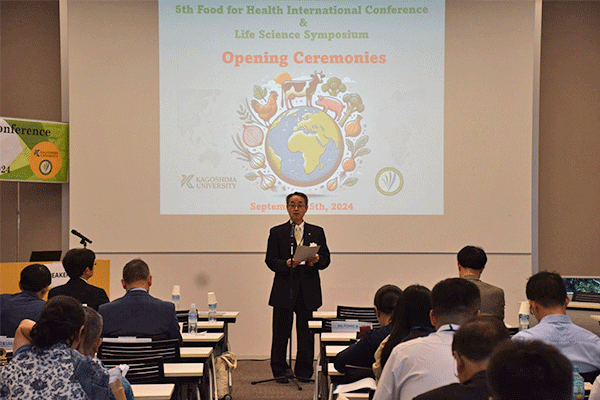 20241008symposium-raihin.png