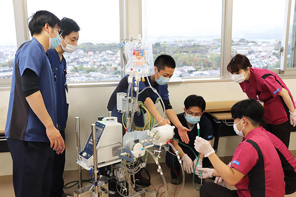 210321kuhos_ecmo_kensyukaipic03.jpg