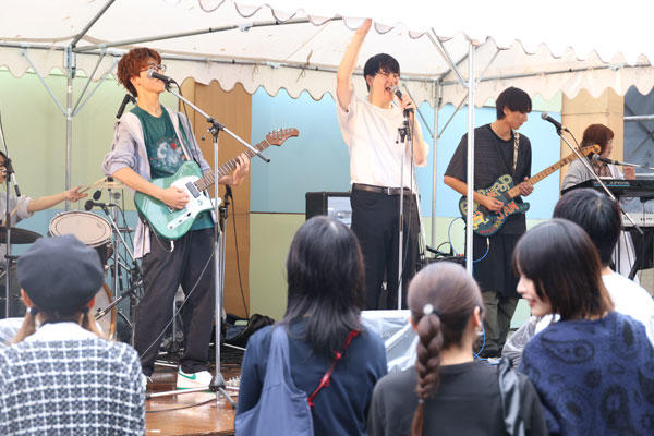 241105daigaksai_okugai_02.jpg