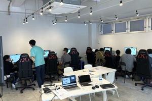 【理学部・奄美群島地域理数教育支援事業】小山先生の親子でスクラッチゲームプログラミング in 奄美 パックマン風ゲームに挑戦!を実施しました